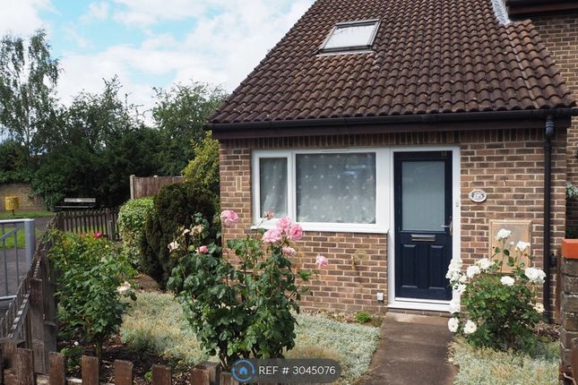 Meadows Leigh Close, Weybridge photo 2
