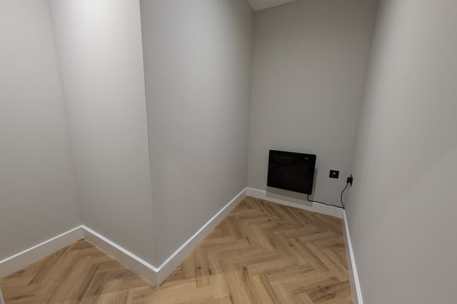 Flat D, Horley photo 4