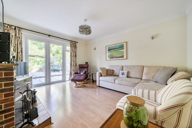 33, Provene Gardens, Southampton photo 2