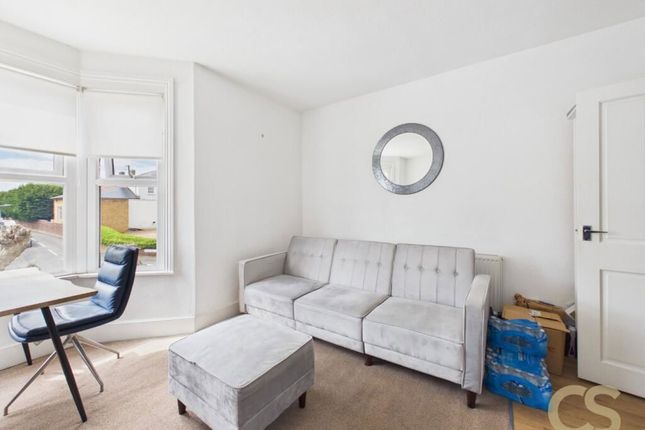 4A, Turners Hill, Waltham Cross photo 4