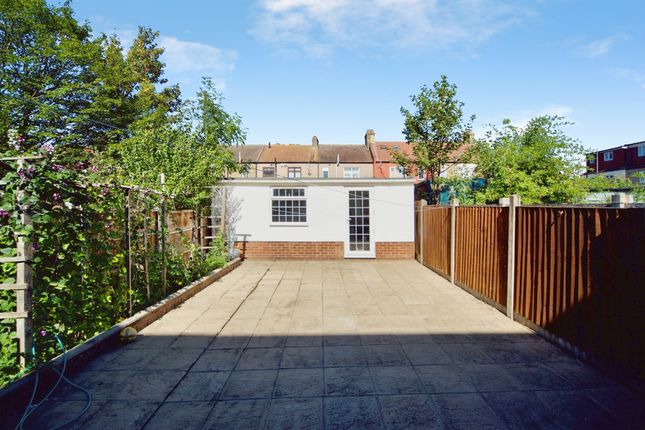 43, Flanders Road, London photo 4