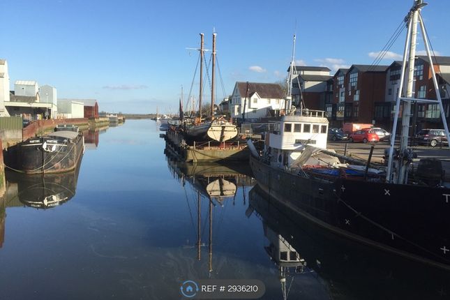 Market Hill, Maldon photo 4