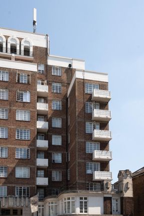 173 The Grampians, Shepherds Bush Road, London photo 4