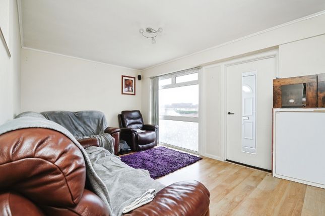 30, Daimler Avenue, Banbury photo 2