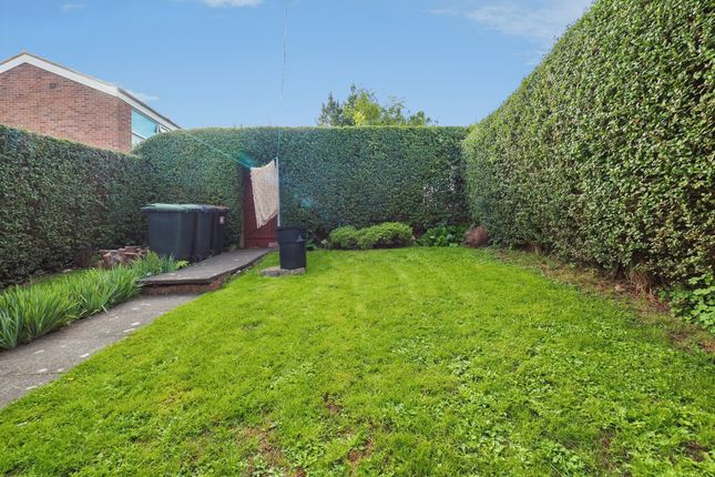 19, Airedale Court, Nottingham photo 4
