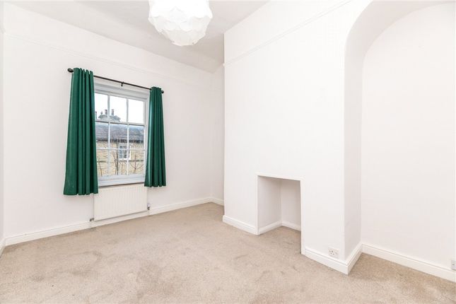 15, George Street, West Yorkshire photo 4