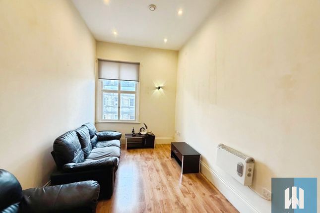 Flat 11,, Windsor Chambers, Huddersfield photo 4