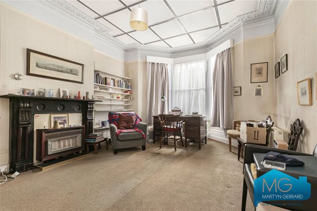 22, Womersley Road, London photo 2