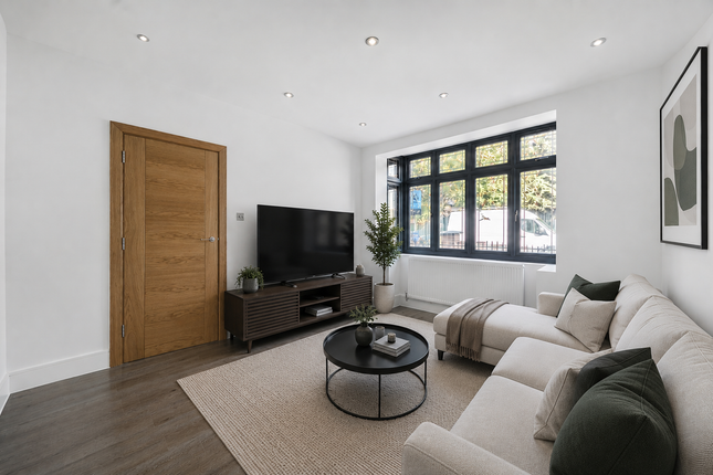 18, Gaston Road, Mitcham photo 2