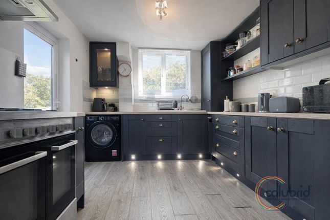 76, Southend Road, Stanford-le-Hope photo 2