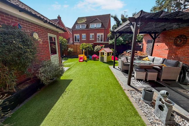 4, Evergreen Way, Mildenhall photo 2