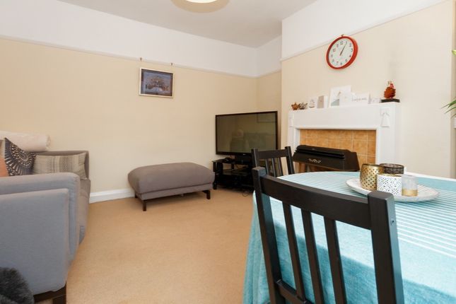 Thumbnail Flat to rent in 3 East Dulwich Road, London