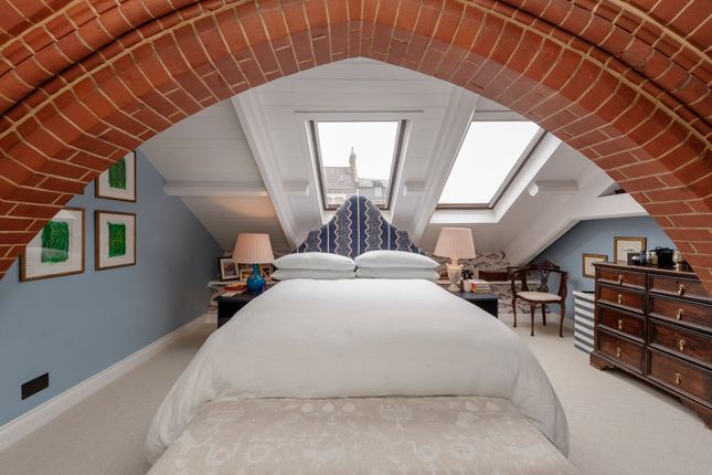 Flat 8, Simon Court, London photo 4