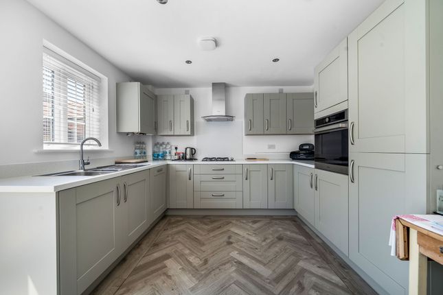 14 Pear Tree Way, Pershore photo 3