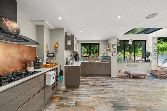 45, Heath View, London photo 4