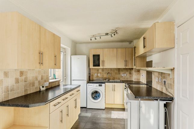 11, Taylor Court, Somerset photo 4