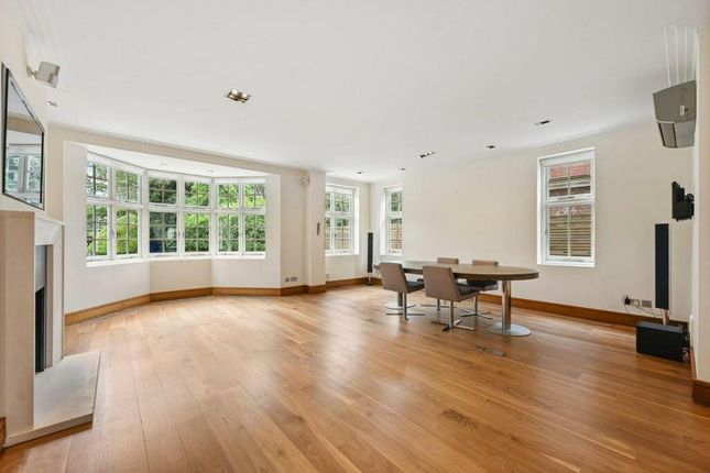 Detached house to rent in The Bishops Avenue, Hampstead, London N2