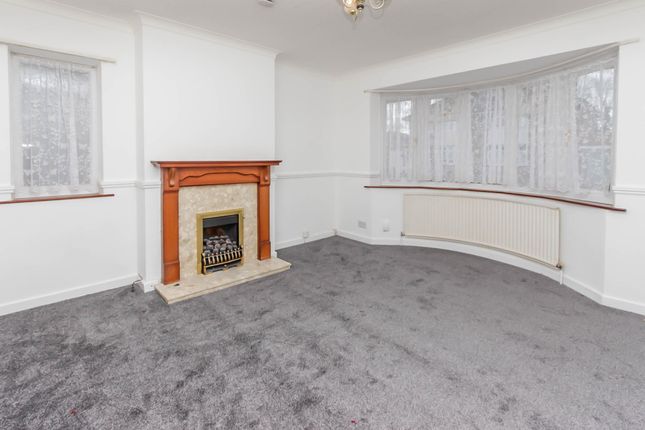 28, The Headlands, Wellingborough photo 2