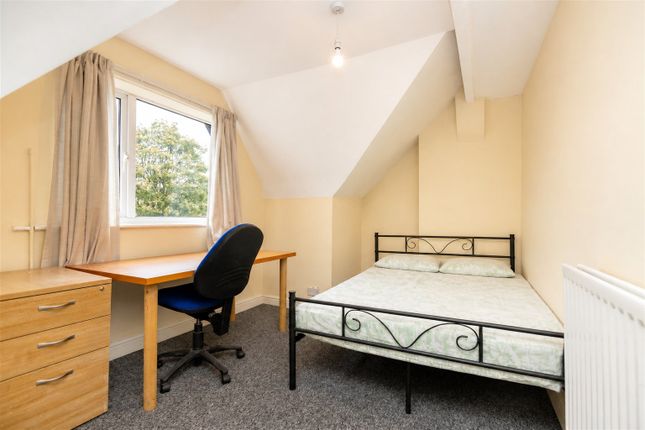 RADDLEBARN ROAD, BIRMINGHAM photo 4