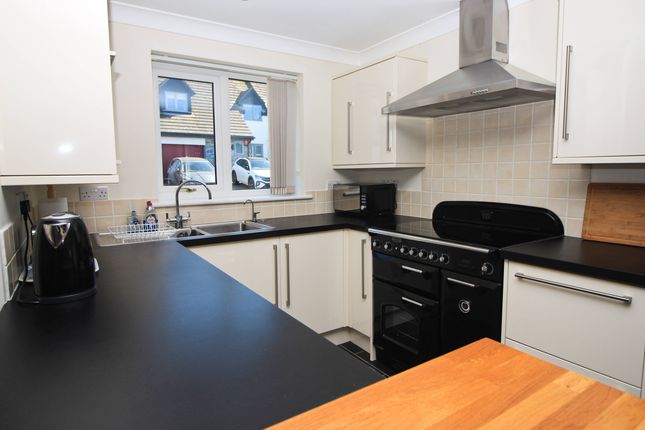 36, Raleigh Close, Padstow photo 4