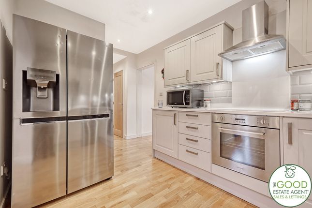 Parkmead, Loughton photo 4