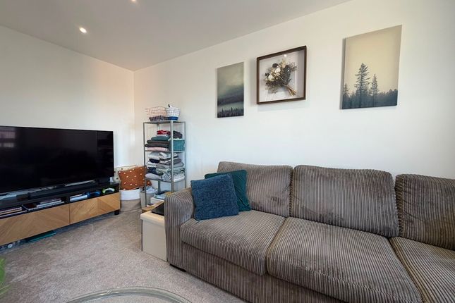 Flat 13, Regents Park, Southampton photo 3