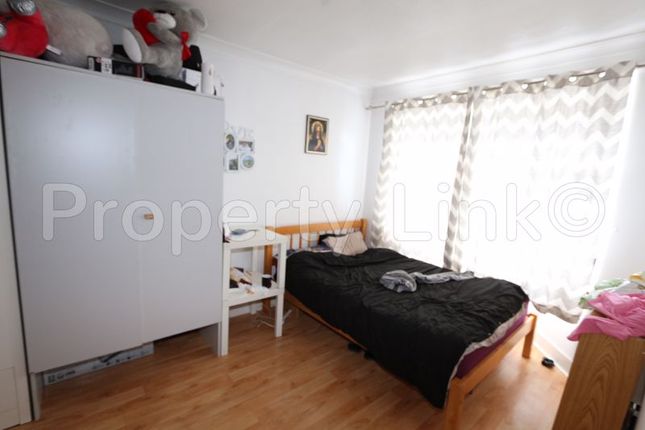 Bungalow for sale in Rainham Road South, Dagenham