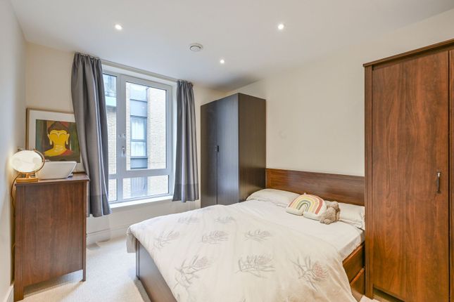 Edgemere House, E14, Limehouse photo 3
