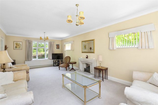 54, Heath Ridge Green, Surrey photo 5