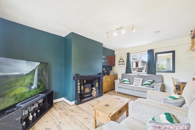 4, Greenfields, Wrexham photo 2