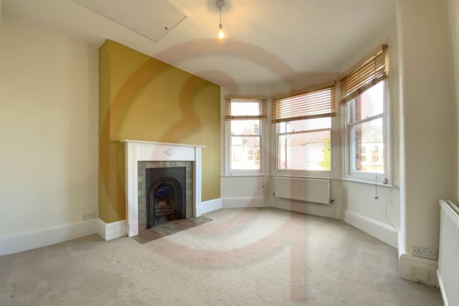 Flat to rent in North View Road, Crouch End