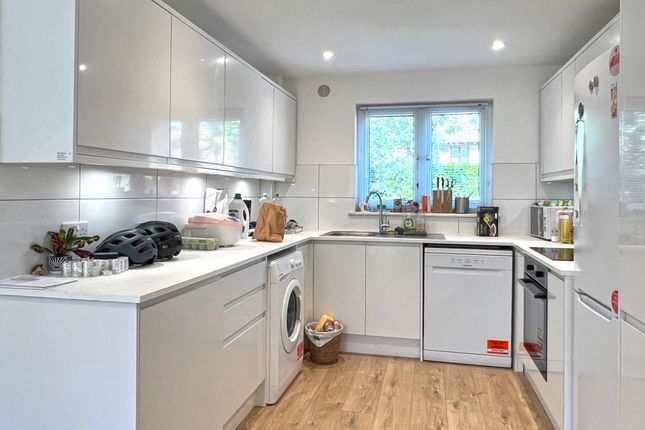 Thumbnail Terraced house to rent in Abbey Gardens, London