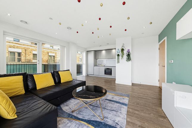 Flat 51 1, Wray Avenue, London photo 2