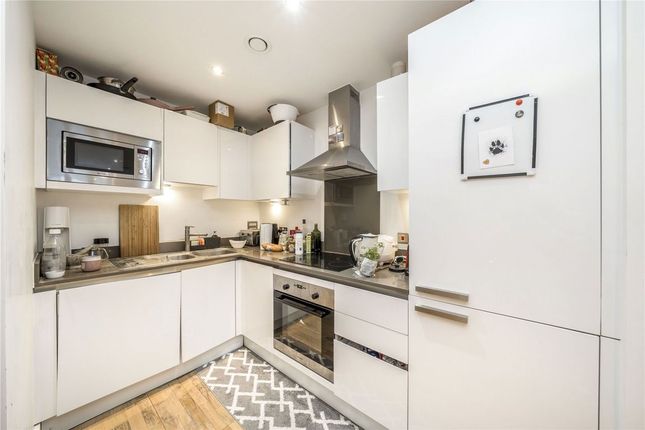 Flat 75, Canary View, London photo 4