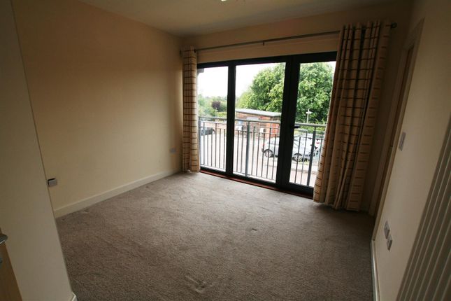 32, Basin Road, Worcester photo 5