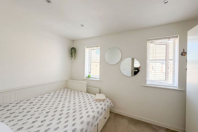 3 Daffodil Way, Bristol photo 4