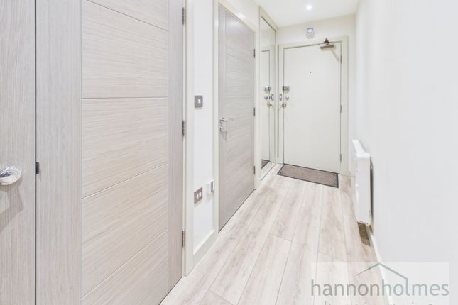 607 Imperial Point, The Quays, Salford photo 3
