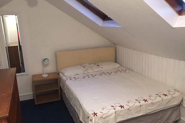 Thumbnail Room to rent in Clare Road, Maidenhead