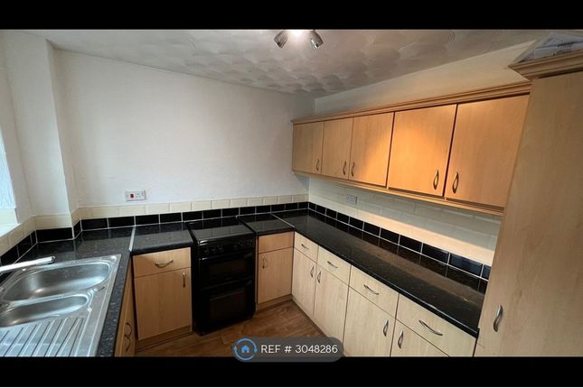 Flat, Cranford House Half Edge Lane, Monton, Manchester photo 5