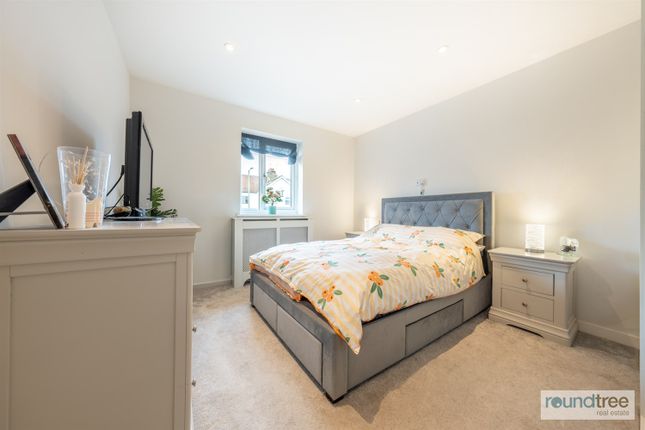 Terraced house for sale in Park Road, Hendon, London
