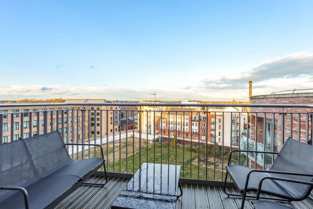 Flat for sale in Bellerby Court, York, North Yorkshire