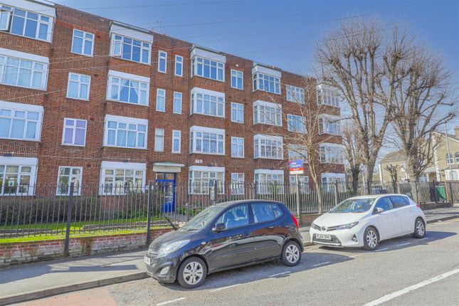 Thumbnail Flat to rent in Fairlop Road, London