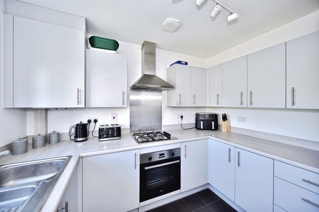 8, Bramling Cross Close, West Malling photo 3