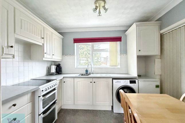 31, Churchill Road, Leighton Buzzard photo 2