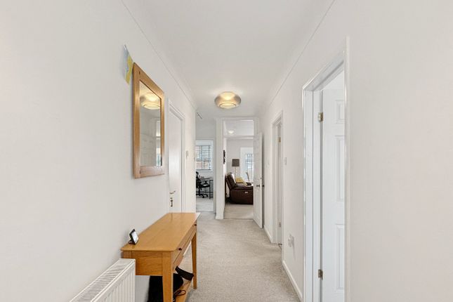 7, Hazelwood Crescent, Clacton-on-Sea photo 2