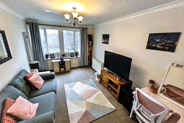 5, Okehampton Court, Gateshead photo 2