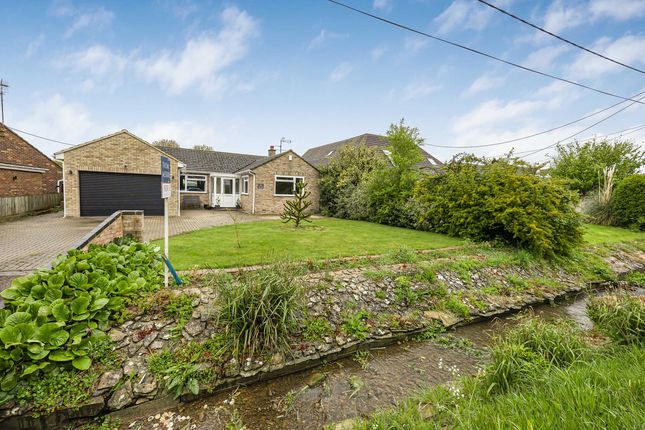 Thumbnail Bungalow for sale in Sunningwell Road, Abingdon