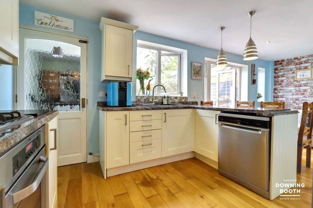 28, Meerash Lane, Burntwood photo 3