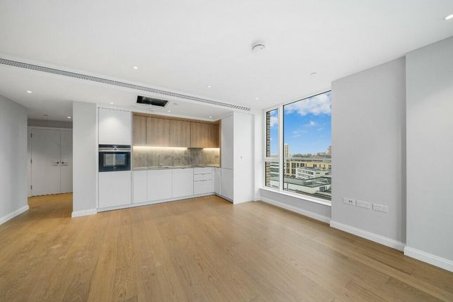 Flat to rent in Pheonix Court, Oval Village, London