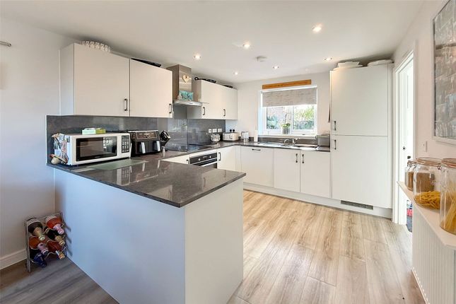 52, Kenney Drive, West Sussex photo 4